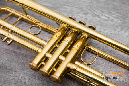 BACH STRADIVARIUS Trompete - 72 Lightweight mit 43 Mundrohr