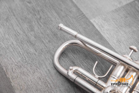 BACH STRADIVARIUS Trompete  - 25 L Silber - Satin