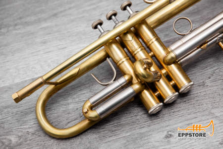 BACH STRADIVARIUS Trompete - 37 ML, roh