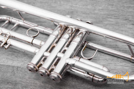 BACH STRADIVARIUS Trompete - 37 H - Silber
